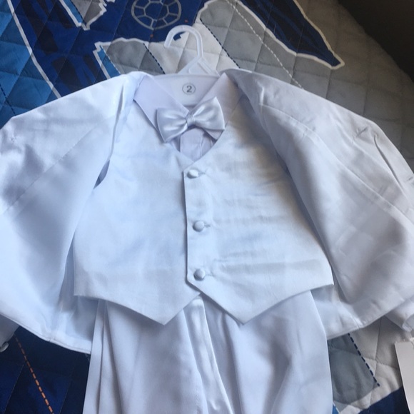 Baptism outfit - Picture 2 of 3